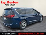 New 2025 Chrysler Pacifica Select image 4