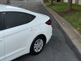 Used 2019 Hyundai Elantra SE image 3