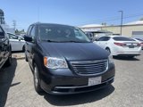 Used 2014 Chrysler Town & Country Touring image 2