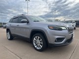 Used 2019 Jeep Cherokee Latitude w/ Cold Weather Group image 2