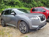 Used 2024 Nissan Pathfinder Platinum image 3