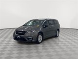Used 2023 Chrysler Pacifica Touring-L image 4