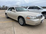 Used 2003 Lincoln Town Car Cartier image 3