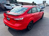 Used 2014 Ford Focus SE w/ Equipment Group 201A image 3