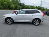 Used 2016 Volvo XC60 T6 w/ Proximity Package image 2