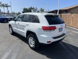 Used 2019 Jeep Grand Cherokee Laredo image 2