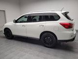 Used 2018 Nissan Pathfinder SL image 3