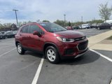 Used 2022 Chevrolet Trax LT w/ LT Convenience Package image 3