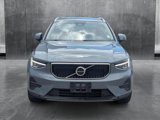 Used 2023 Volvo XC40 B4 Core image 2