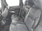 Used 2017 Jeep Cherokee Overland w/ Technology Group image 5
