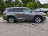 Used 2016 Toyota Highlander Limited image 3