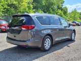Used 2019 Chrysler Pacifica Touring-L image 6