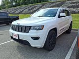 Used 2017 Jeep Grand Cherokee Altitude image 4