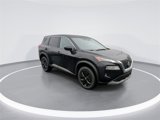Used 2023 Nissan Rogue SV image 2