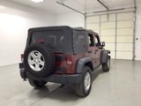 Used 2010 Jeep Wrangler Unlimited Rubicon w/ Trailer Tow Group image 4