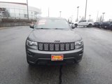 Used 2017 Jeep Grand Cherokee Altitude image 2