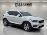 Used 2022 Volvo XC40 T5 Momentum image 5