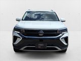 Used 2022 Volkswagen Taos SE image 2
