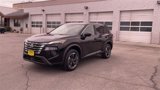 Used 2024 Nissan Rogue SV image 5
