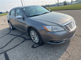 Used 2011 Chrysler 200 Limited image 2