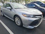 Used 2020 Toyota Camry LE image 2