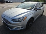 Used 2018 Ford Fusion SE w/ Equipment Group 201A image 2