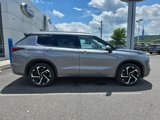 Used 2023 Mitsubishi Outlander SEL image 2