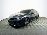 Used 2019 Toyota Camry SE image 4