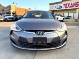 Used 2015 Hyundai Veloster image 4