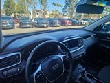 Used 2020 Kia Sorento LX image 2
