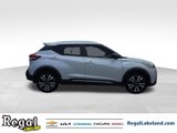 Used 2018 Nissan Kicks SR image 3