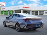 Used 2024 Hyundai Elantra Limited image 3