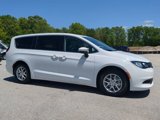 Used 2023 Chrysler Voyager LX image 2