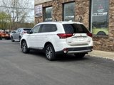 Used 2018 Mitsubishi Outlander SEL image 3