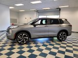 Used 2024 Mitsubishi Outlander SE Black Edition image 4