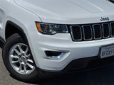 Used 2018 Jeep Grand Cherokee Laredo image 3
