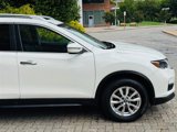 Used 2017 Nissan Rogue SV image 3