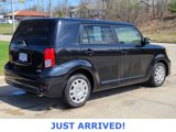 Used 2015 Scion xB image 3