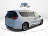 Used 2019 Chrysler Pacifica Touring-L Plus image 4