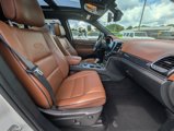 Used 2020 Jeep Grand Cherokee Overland image 4