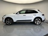 Used 2025 Porsche Macan image 2