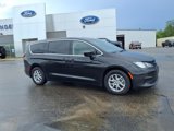 Used 2022 Chrysler Voyager LX image 2