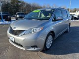 Used 2014 Toyota Sienna LE image 3