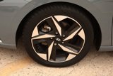 Used 2022 Hyundai Elantra Limited image 2