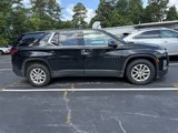 Used 2022 Chevrolet Traverse LS image 3