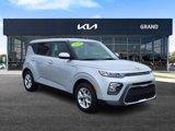 Used 2020 Kia Soul S image 2