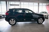 Used 2022 Volvo XC40 T4 Momentum image 4