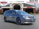 Used 2022 Chrysler Voyager LX image 1