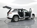 New 2025 Jeep Grand Cherokee Laredo X image 4
