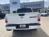 Used 2021 Nissan Titan SV w/ SV Convenience Package image 5